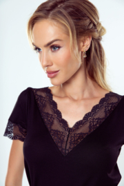 Eldar Akira stijvolle damesblouse met kant afwerking, zwart