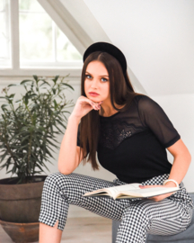 Eldar Patsy | viscose damesblouse met kanten halslijn | zwart |