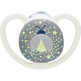 NUK Perfect Match Air Night Fopspenen  – 2 Stuks – Glow in the Dark – Orthodontisch – BPA-vrij – Met Bewaardoos