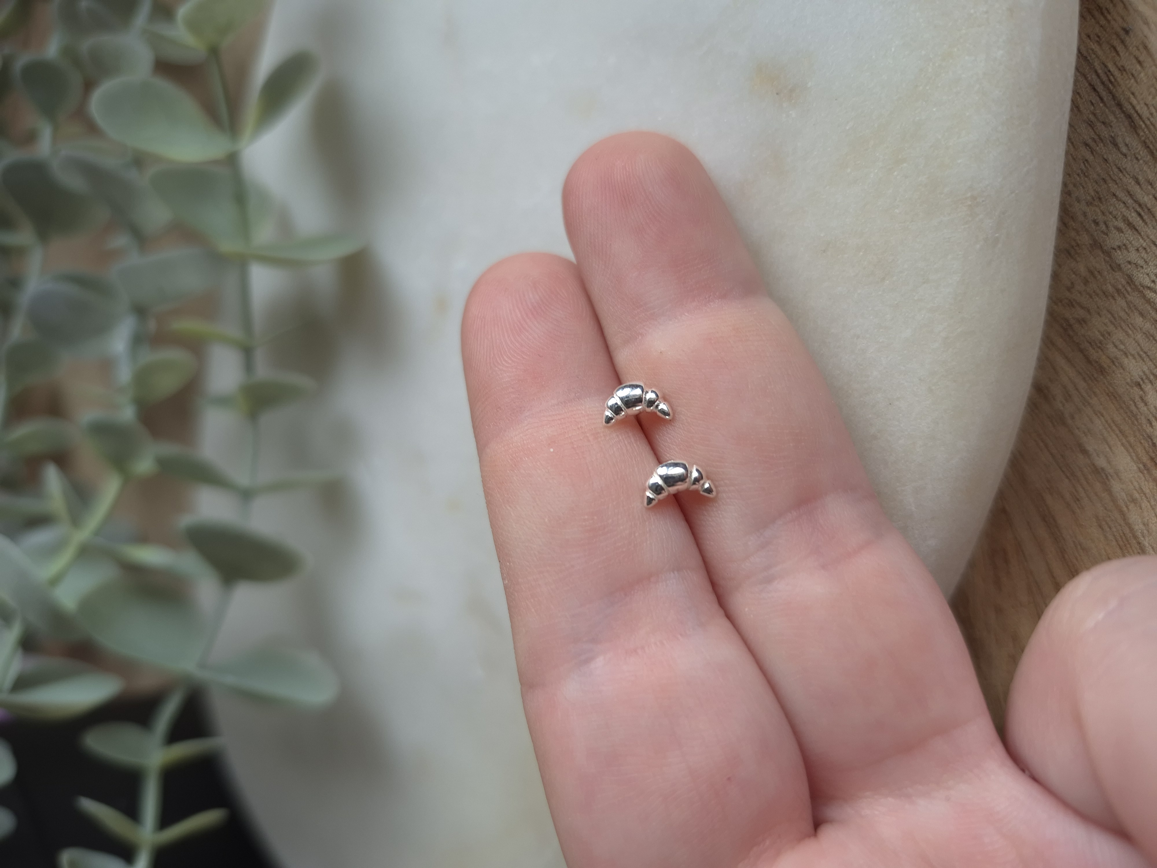 RVS croissant stud