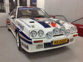 Lampenkasten (Komplett-Set) Opel Manta 400.