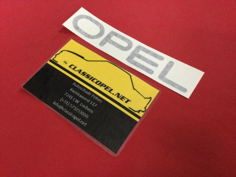 Sticker "Opel" voor de achterklep Opel Kadett C GT/E.