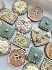 Personal detail wedding cookies setv10