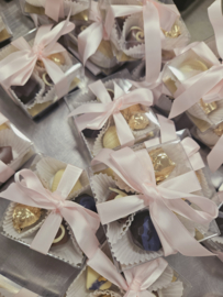 Mini presentje doosje met 5 bonbons