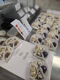 Mini presentje doosje met 5 bonbons