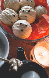 hot chocolate bomb mummy