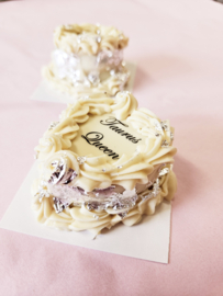 Ini mini hart cakeje