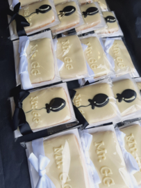 Verpakt met goud of witte achtergrond + strik