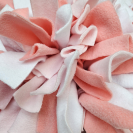 Snuffelmat baby roze/zalm/wit 40 x 40 cm