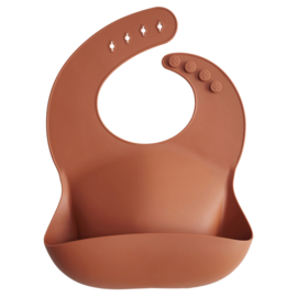 Mushie Silicone bib - Clay