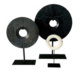 Bi-ring black marble on stand