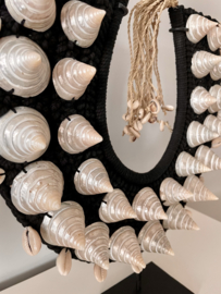 Black and white shellnecklace with shells