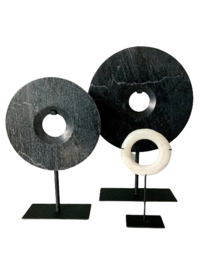 Bi-ring black marble on stand