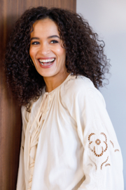 IVY BEAU KAITLYN BLOUSE OFFWHITE