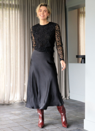 IVY BEAU ANNIKA TOP BLACK