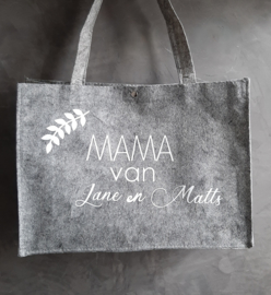 Tas mama van ..