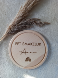 Eetplankje met naam - regenboogje