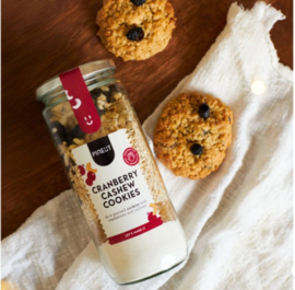 Pineut | Cranberry cashew cookies