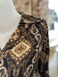 Musthaves  by Elja blouse Choco