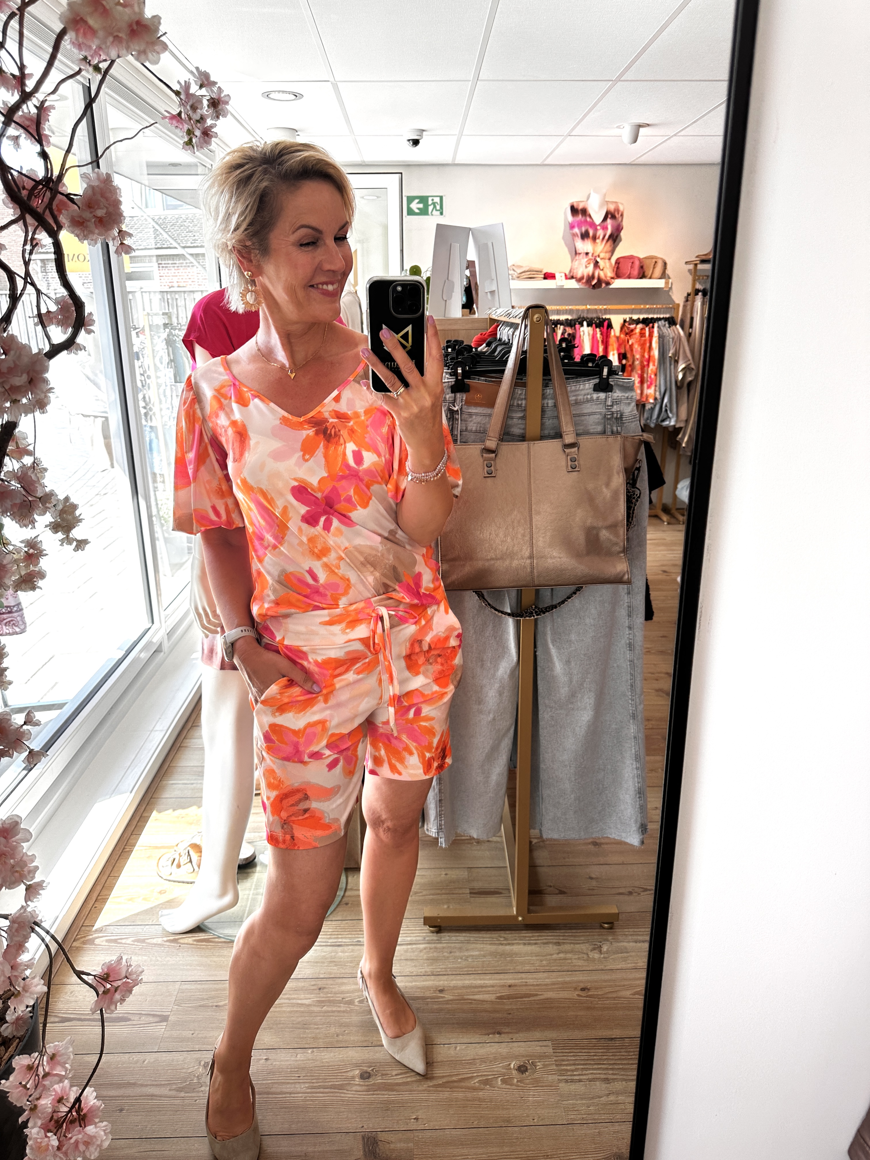 IZ NAIZ travelshort flower orange 3620