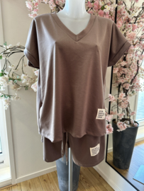 Set holiday taupe