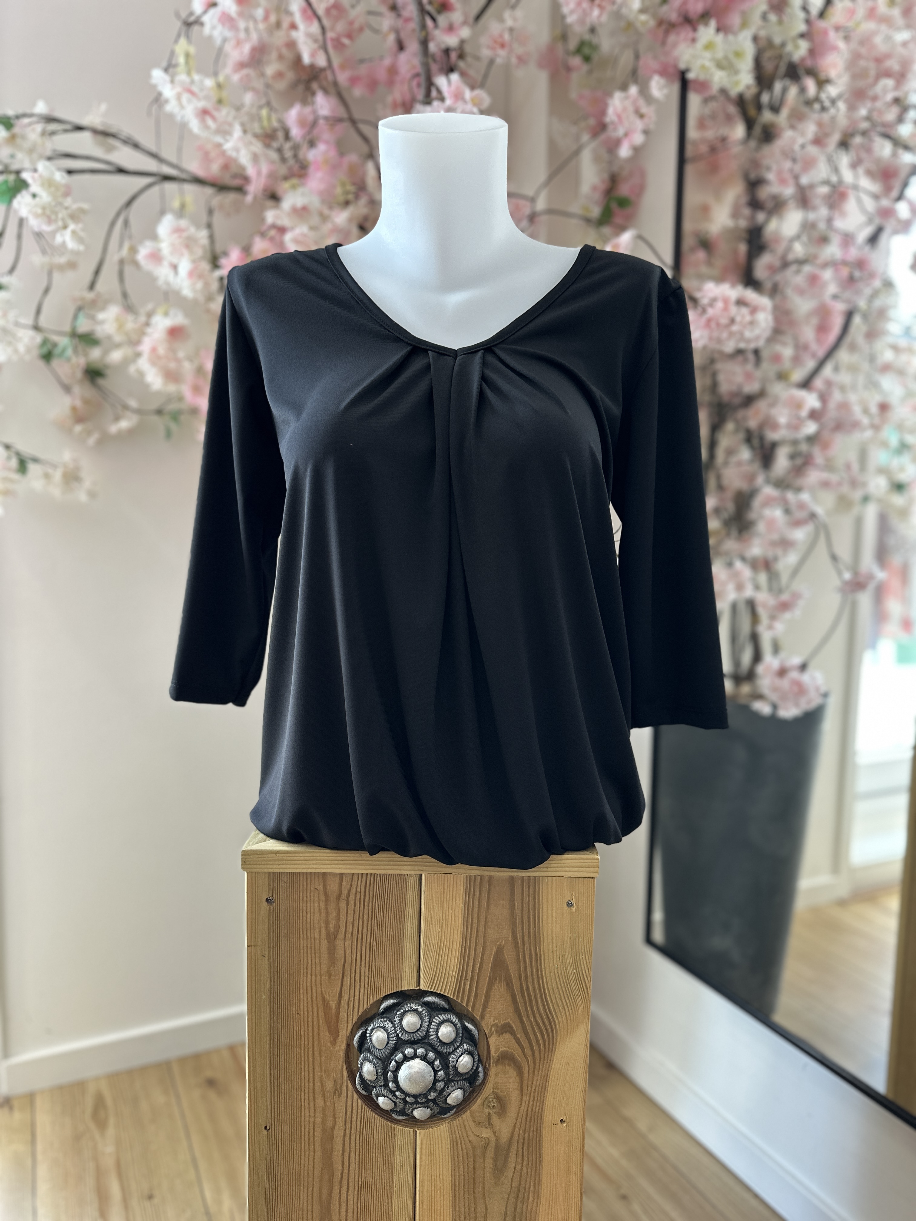 IZ NAIZ V-hals blousetop zwart 3418