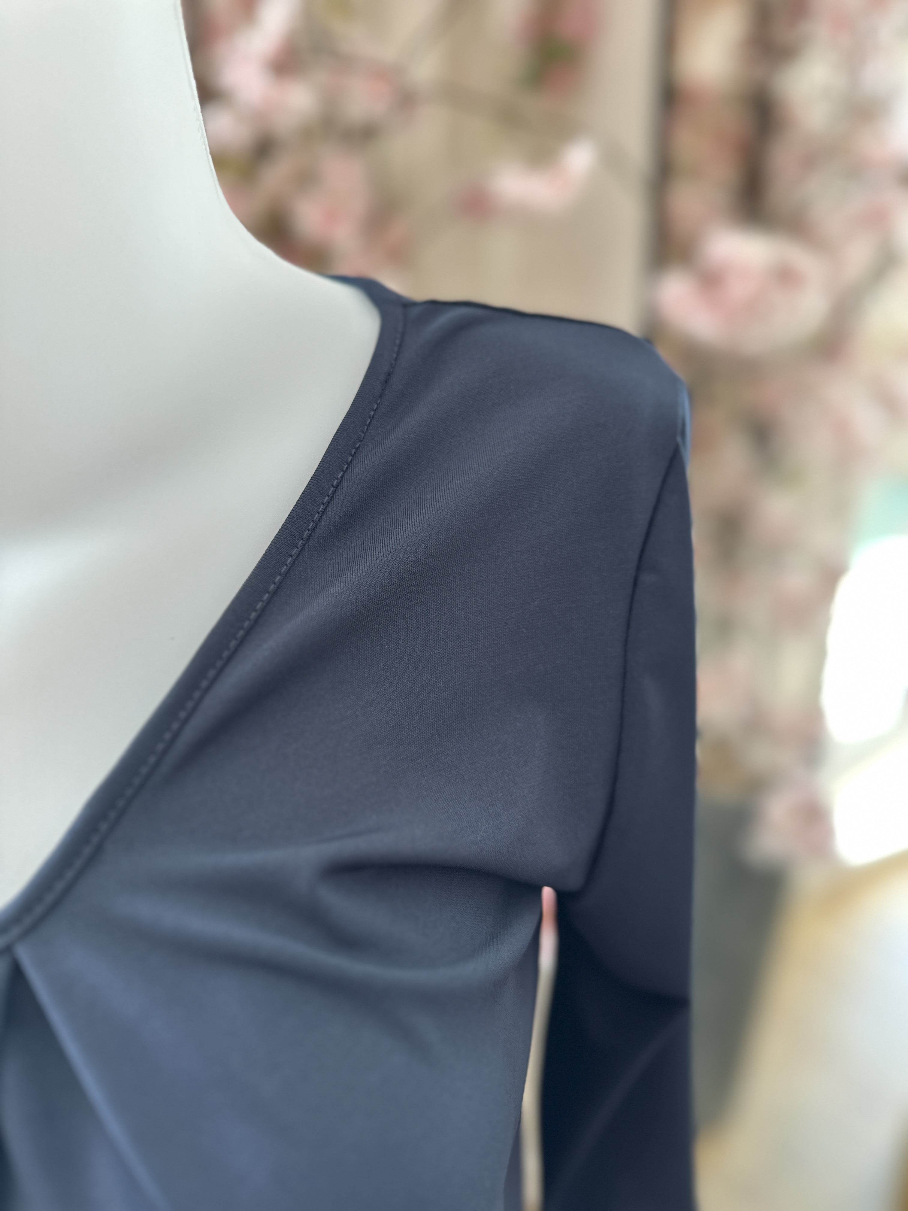 IZ NAIZ V-hals blousetop navy 3418