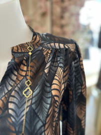 Musthaves  by Elja v-hals blouse Leaves