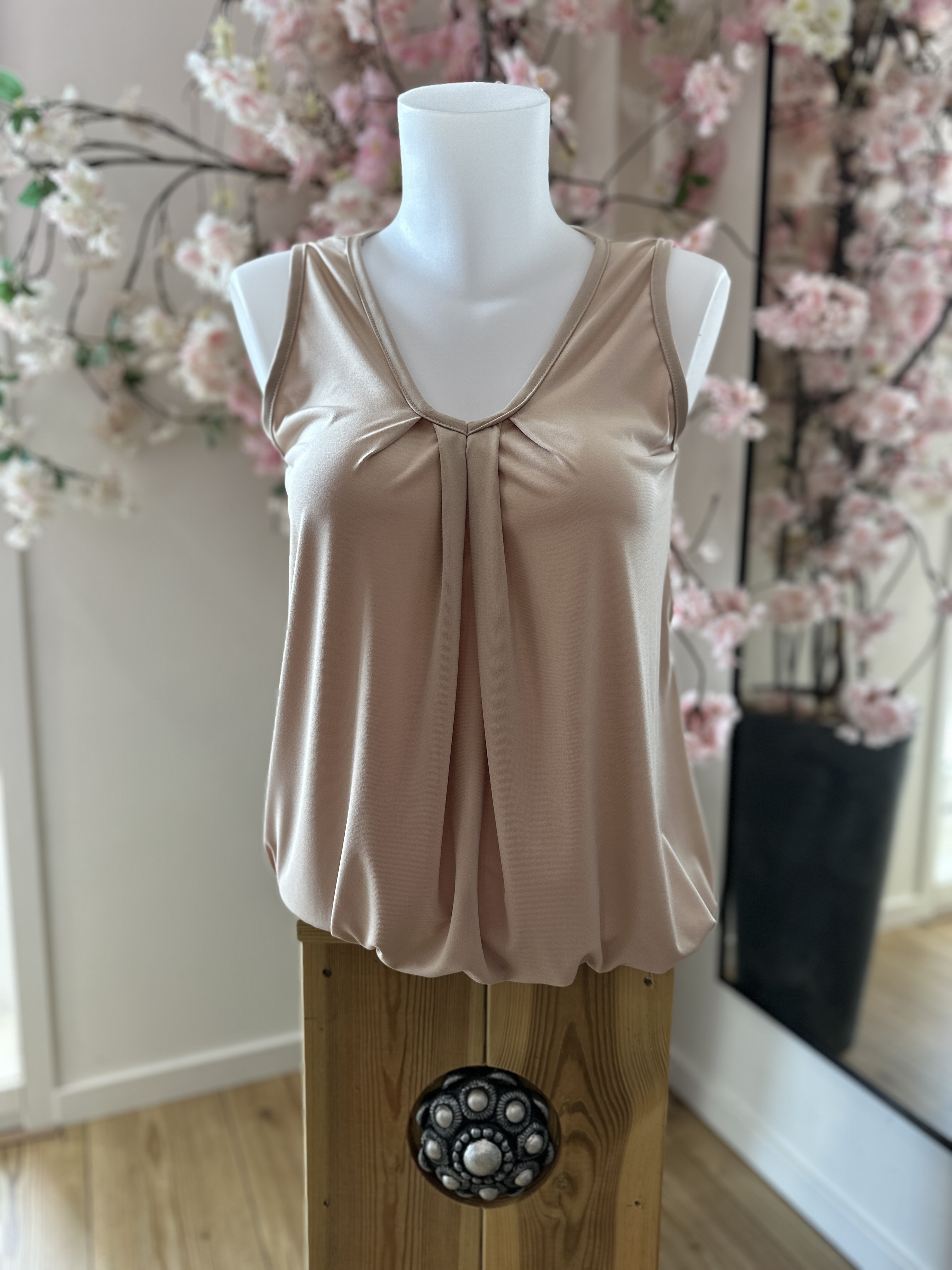 IZ NAIZ V-hals top zand 3382