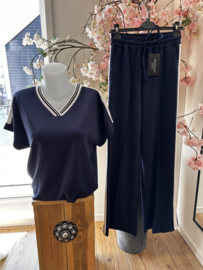 Musthaves  by Elja comfy top navy