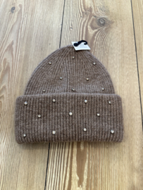 Muts met strass camel