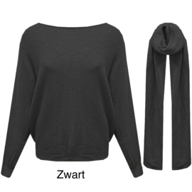 Fijn gebreide vleermuis trui met sjaal
