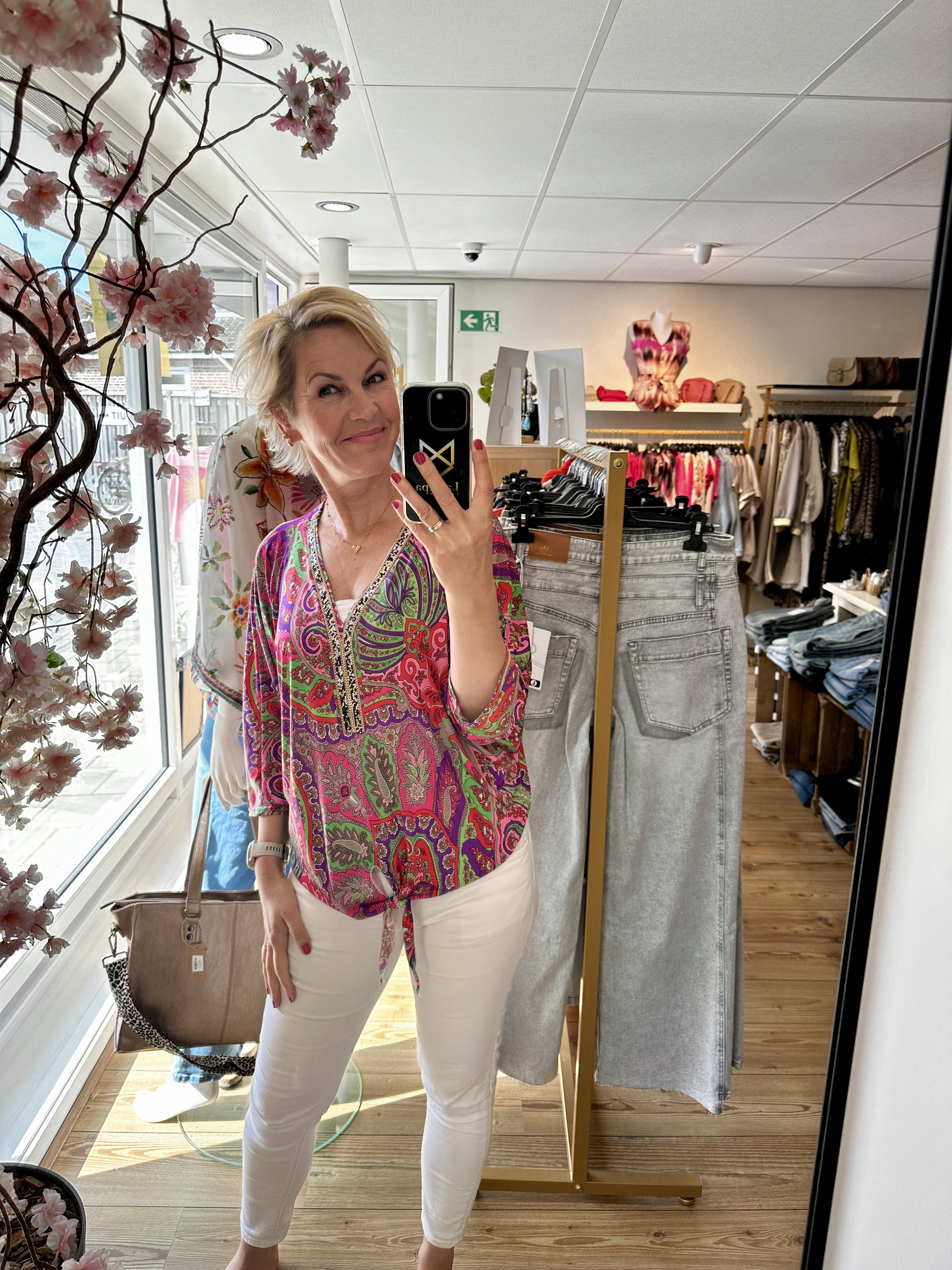 Travel top met steentjes - fuchsia