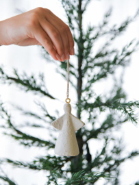 Ornament engel zandkleur