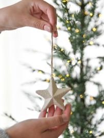 Ornament ster zandkleur