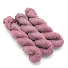Antique Blush - DK 