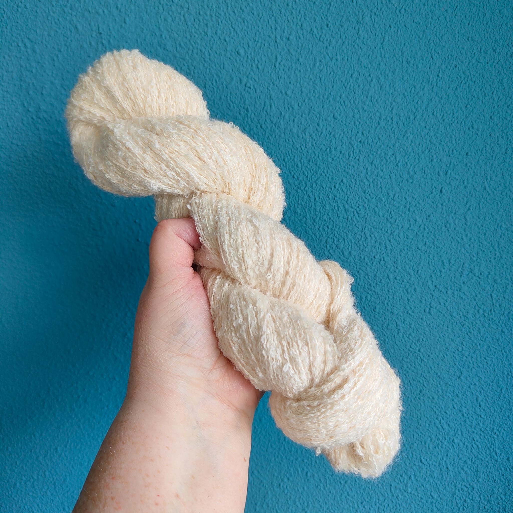 Bouclé ongeverfd