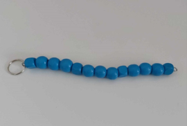 Kralen slinger 22 cm. met blauwe kralen