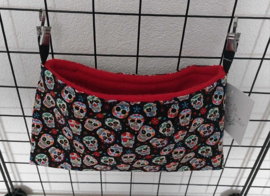 Etui S Zwart met doodshoofden