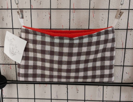 Etui S Grijze ruit medium met Rood