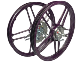 Stervelg set 16 / 17 Inch x 1.35 Compleet Gepoedercoat Paars Puch Maxi Modellen