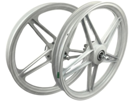 Wheel set 17 Inch x 1.60 White model as Bernardi / Mozzi Puch Maxi / Peugeot 103 MVL