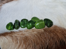 New jade (soft nefriet) trommelsteen A kwaliteit