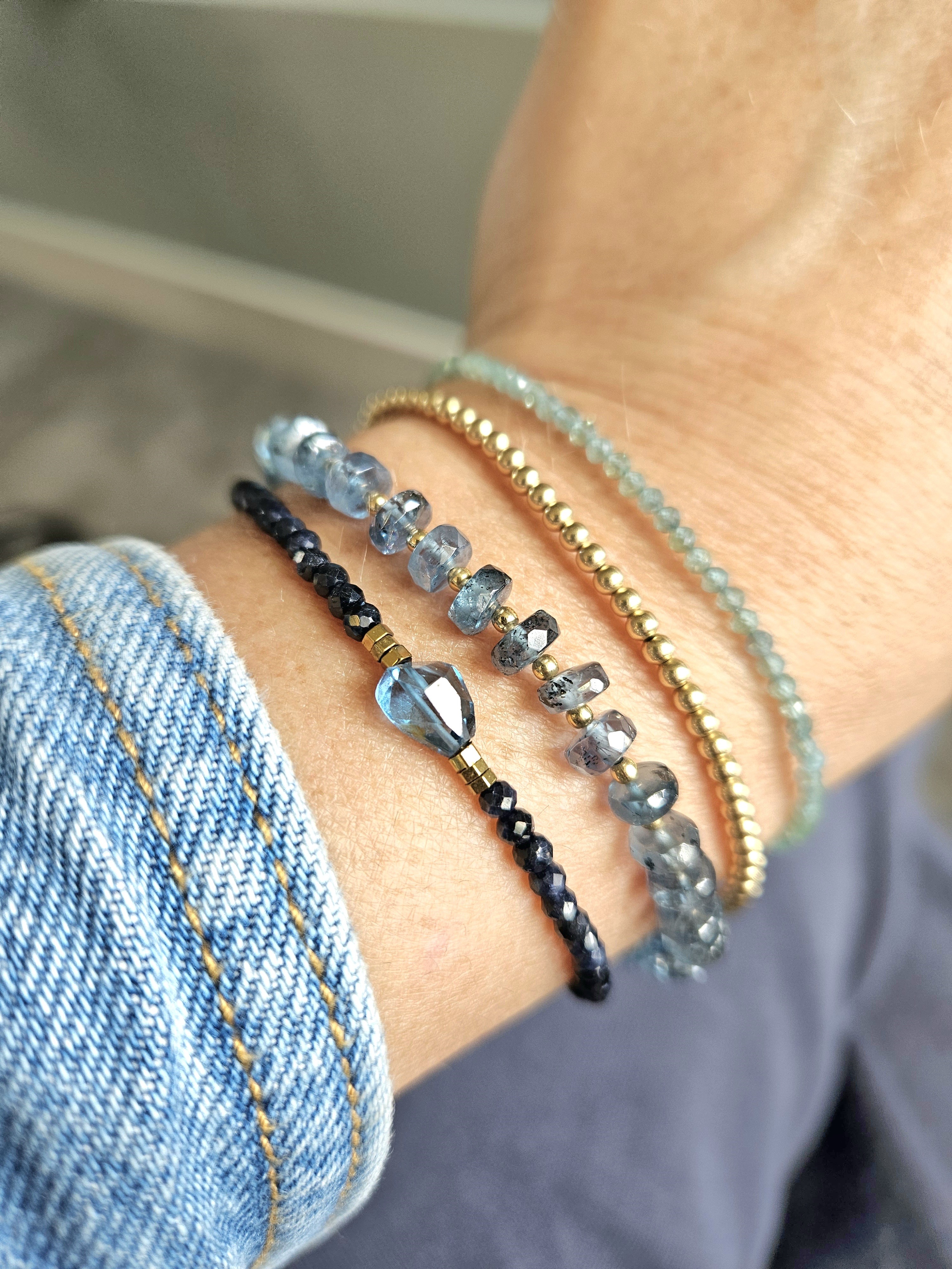Teal blue Kyanite beaded bracelet, 14k goldfilled - 925 sterling silver