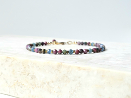 Kyaniet en Robijn in Kyaniet kralen armband , 14k goldfilled & 925 sterling zilver