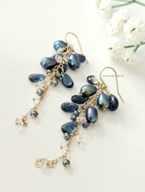 Peacock zoetwaterparels, Herkimer diamant en teal Kyaniet cluster oorbellen