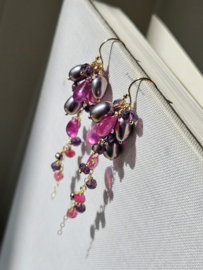 Cluster oorbellen met zoetwaterparel, roze saffier en spinel 14k goldfilled
