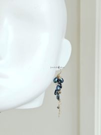 Peacock zoetwaterparels, Herkimer diamant en teal Kyaniet cluster oorbellen