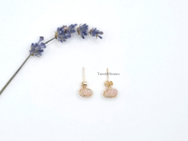 Rozenkwarts studs oorbellen, leverbaar in 14k goldfilled & 925 sterling zilver