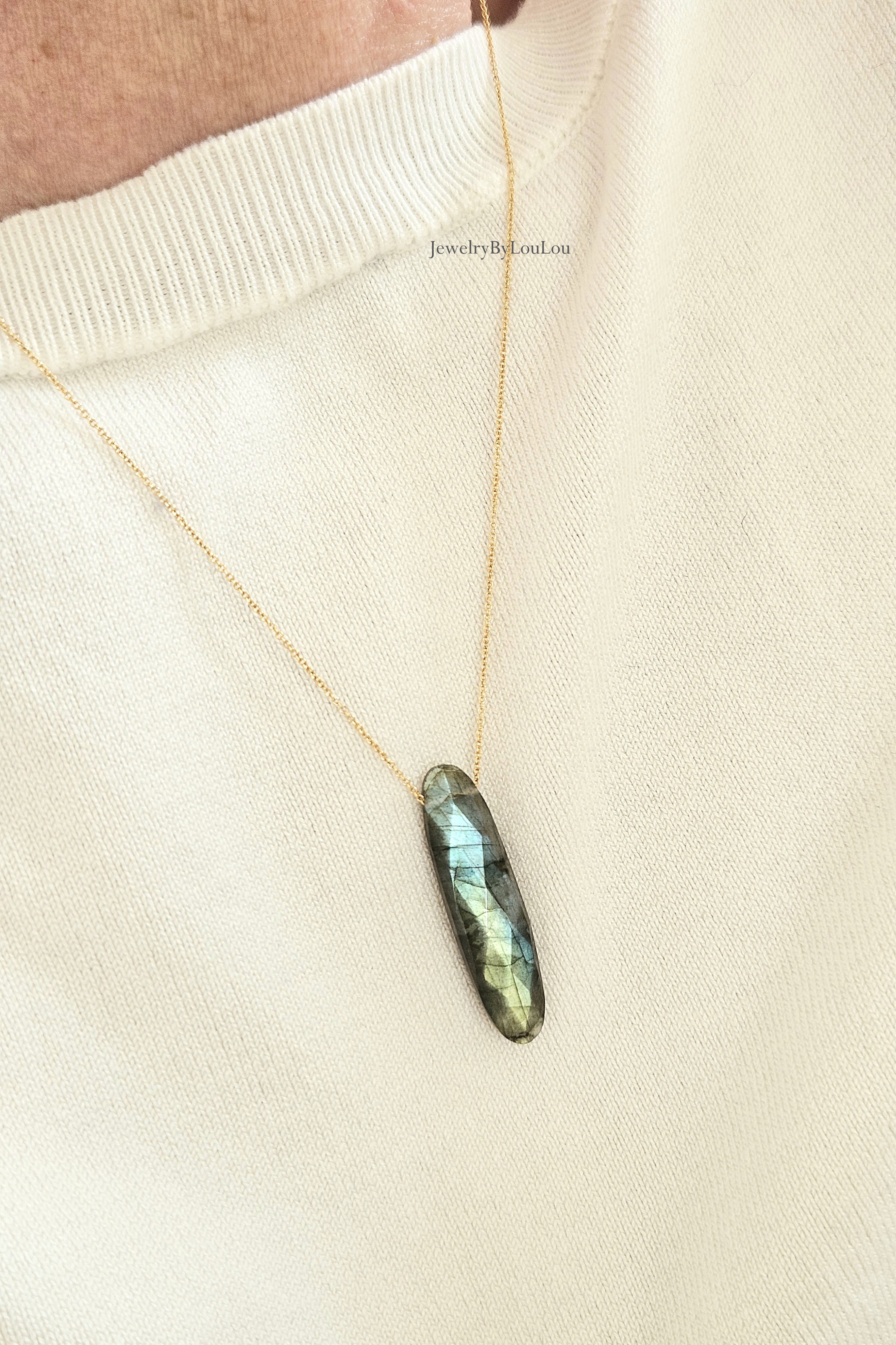 Fijn kettinkje met Labradoriet hanger, 14k goldfilled & 925 sterling zilver